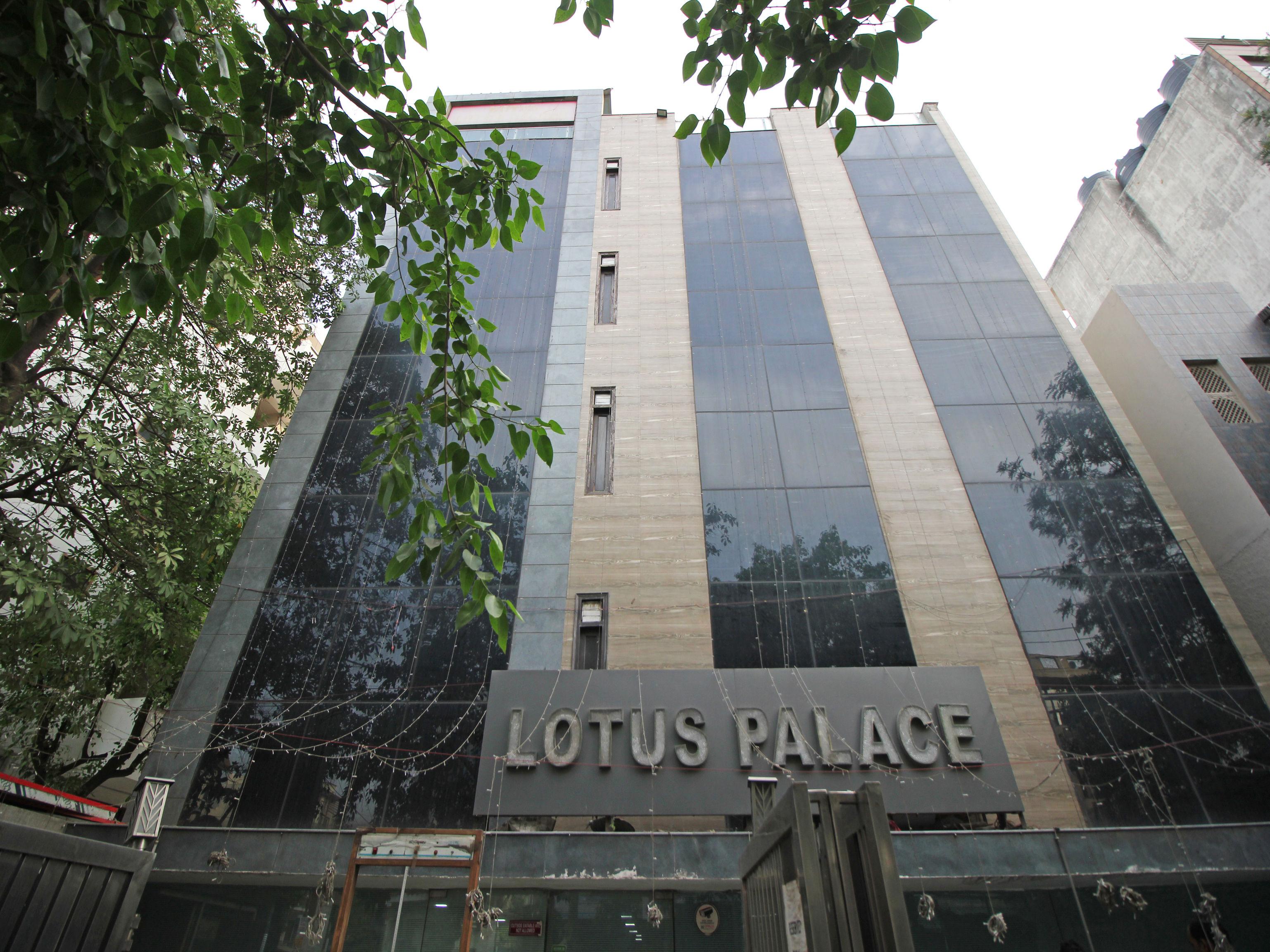 Oyo 464 Lotus Palace Hotel